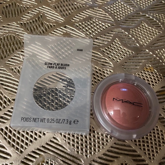 MAC Glow Play Blush “grand” new in box petal pink DISCONTINUED - Picture 1 of 6